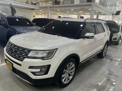 Ford Explorer 2017 - $82.000.000 | Rival