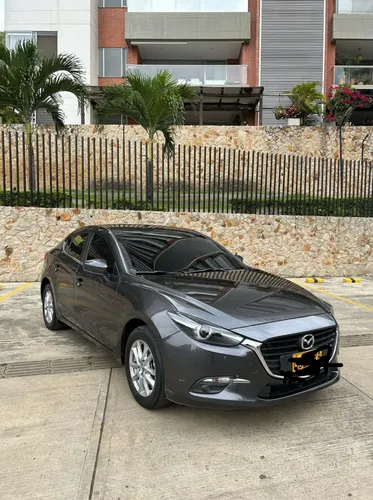 Mazda 3 2020 - $74.800.000 | Rival