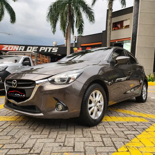 Mazda 2 2016 - $55.500.000 | Rival