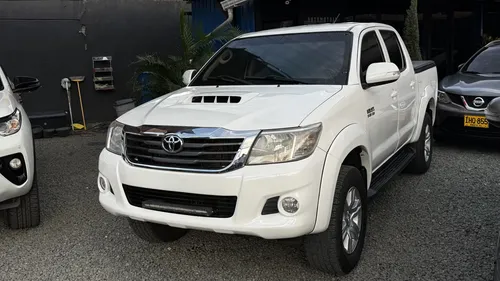 Toyota Hilux 2015 - $141.900.000 | Rival