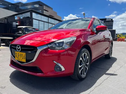 Mazda 2 2020 - $75.000.000 | Rival
