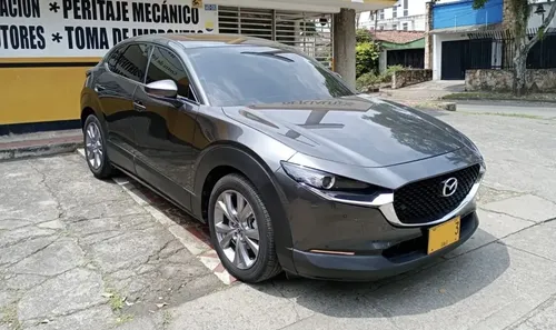 Mazda CX-30 2024 - $112.000.000 | Rival