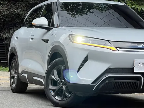 BYD Yuan Up 2025 - $89.900.000 | Rival