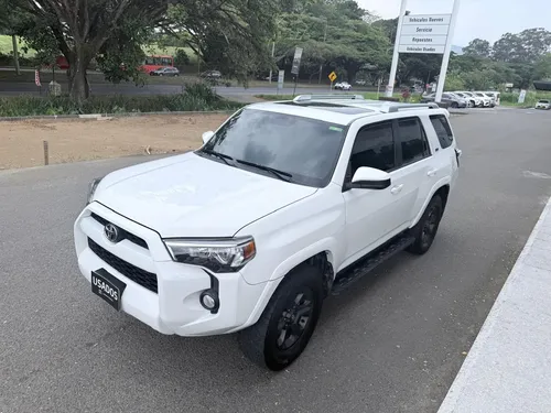 Toyota 4Runner 2019 - $178.000.000 | Rival