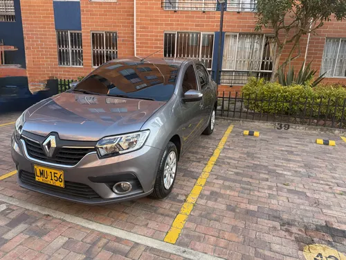 Renault Logan 2023 - $53.000.000 | Rival