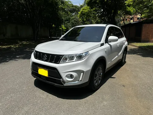 Suzuki Vitara Live 2023 - $75.900.000 | Rival