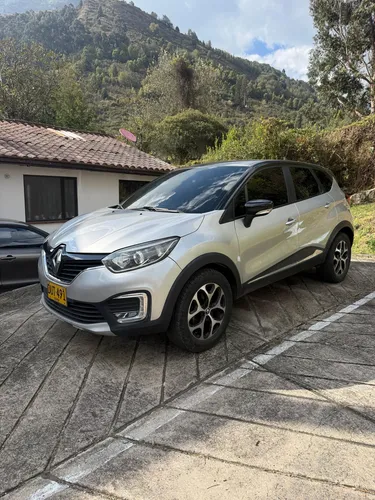 Renault Captur 2018 - $49.000.000 | Rival