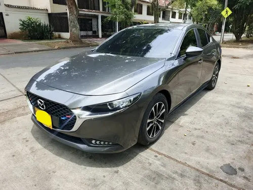 Mazda 3 2022 - $79.900.000 | Rival