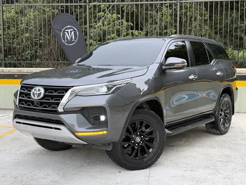 Toyota Fortuner 2022 - $193.900.000 | Rival