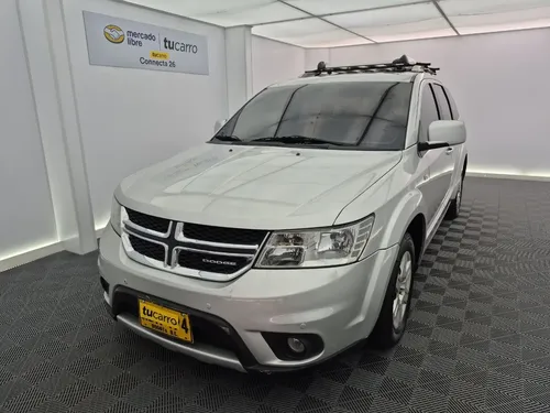 Dodge Journey 2012 - $33.000.000 | Rival
