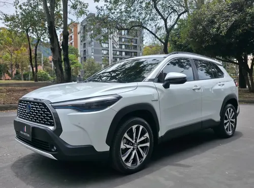 Toyota Corolla Cross 2024 - $132.000.000 | Rival