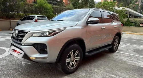 Toyota Fortuner 2023 - $210.000.000 | Rival