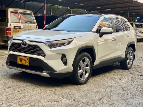 Toyota RAV4 2020 - $129.900.000 | Rival