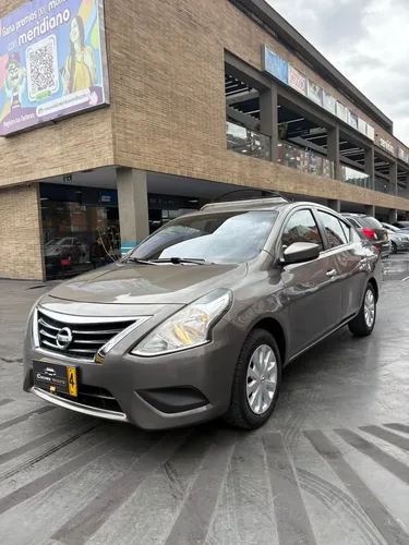 Nissan Versa 2017 - $41.900.000 | Rival