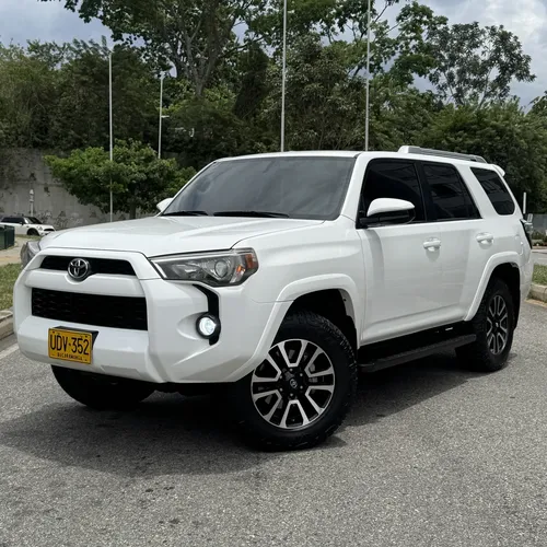 Toyota 4Runner 2015 - $149.900.000 | Rival
