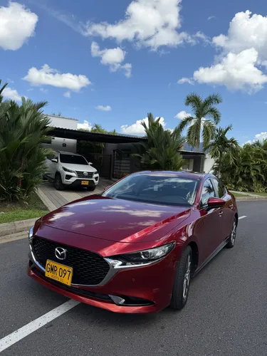 Mazda 3 2020 - $75.000.000 | Rival