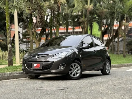 Mazda 2 2014 - $41.900.000 | Rival