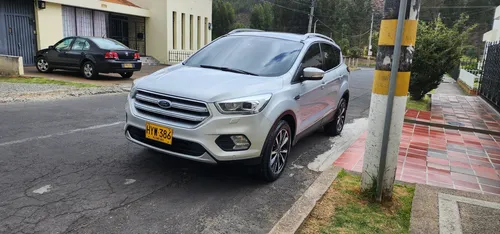 Ford Escape 2018 - $66.000.000 | Rival