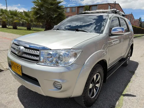 Toyota Fortuner 2011 - $86.990.000 | Rival
