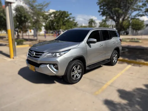 Toyota Fortuner 2019 - $172.000.000 | Rival