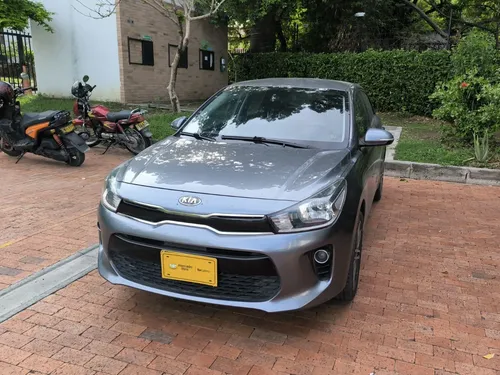 Kia Rio 2019 - $53.500.000 | Rival
