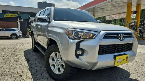 Toyota 4Runner 2024 - $255.000.000 | Rival