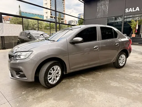 Renault Logan 2023 - $53.900.000 | Rival