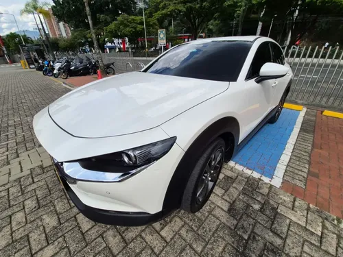 Mazda CX-30 2024 - $112.000.000 | Rival