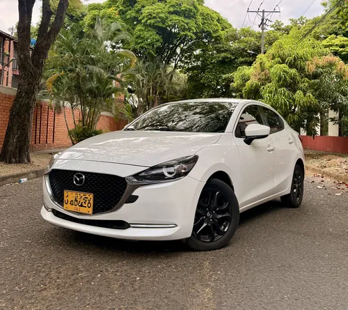 Mazda 2 2021 - $67.900.000 | Rival