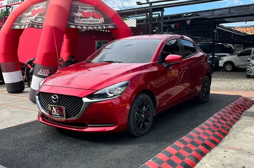 Mazda 2 2023 - $71.900.000 | Rival