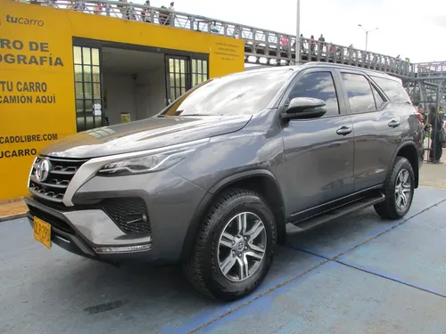Toyota Fortuner 2026 - $238.000.000 | Rival