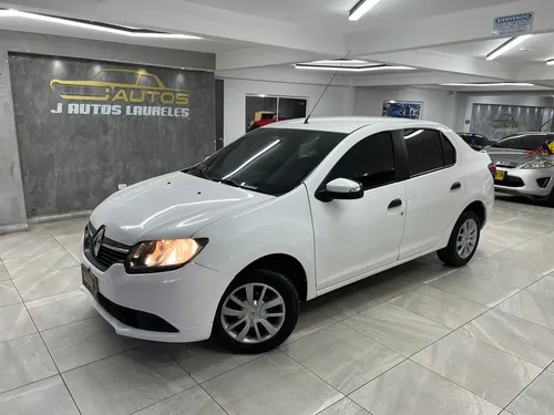 Renault Logan 2017 - $38.900.000 | Rival