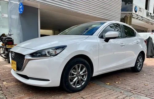 Mazda 2 2021 - $59.900.000 | Rival