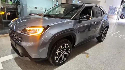 Toyota Yaris Cross 2027 - $126.900.000 | Rival