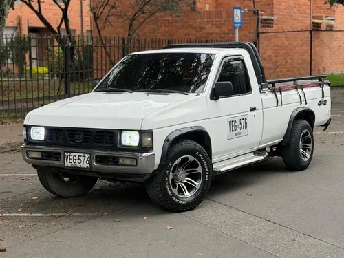 Nissan D21 2006 - $35.900.000 | Rival