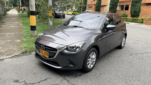 Mazda 2 2018 - $54.900.000 | Rival