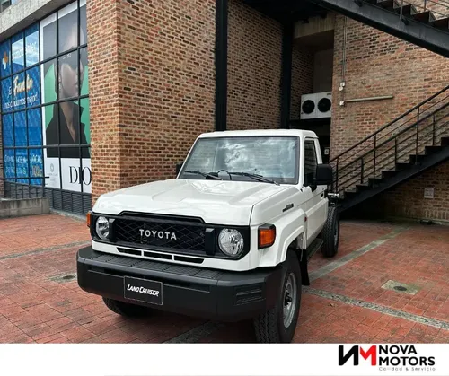 Toyota Land Cruiser 79 2026 - $259.700.000 | Rival