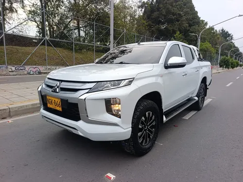 Mitsubishi L200 2024 - $174.800.000 | Rival