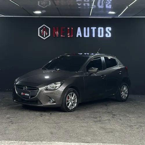 Mazda 2 2016 - $54.000.000 | Rival