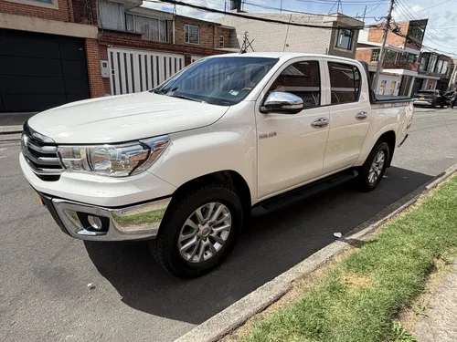 Toyota Hilux 2017 - $185.000.000 | Rival