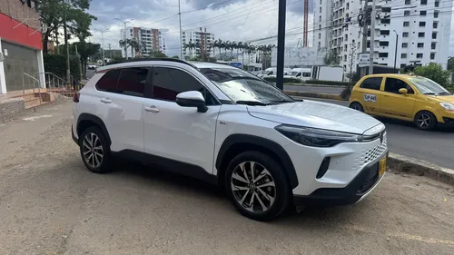 Toyota Corolla Cross 2025 - $140.000.000 | Rival