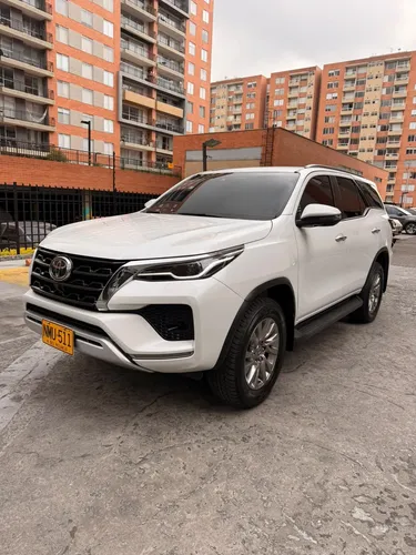 Toyota Fortuner 2024 - $254.900.000 | Rival