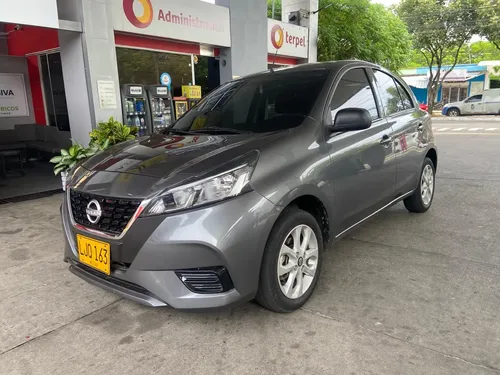 Nissan March 2023 - $60.000.000 | Rival