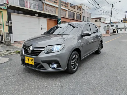 Renault Logan 2022 - $50.900.000 | Rival