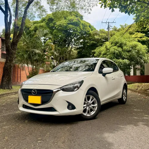 Mazda 2 2016 - $53.800.000 | Rival