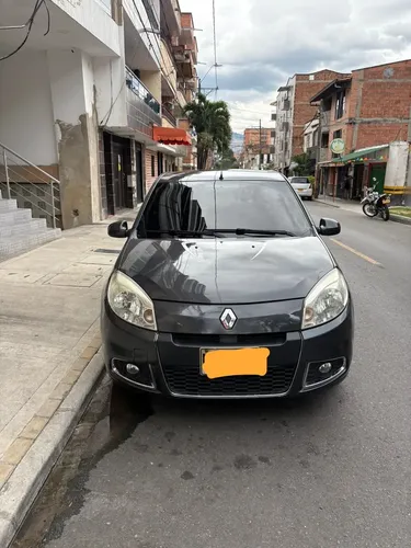 Renault Sandero 2013 - $33.000.000 | Rival