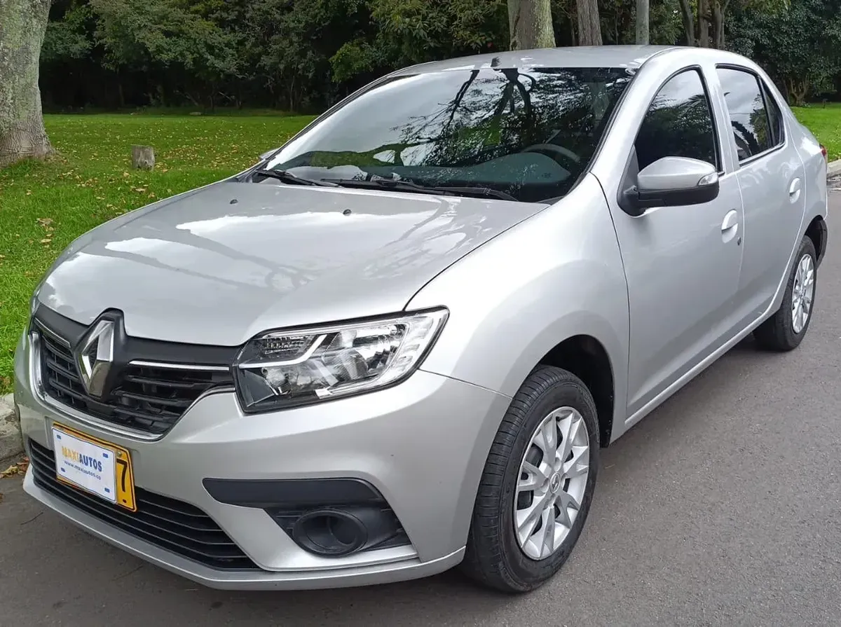 Renault Logan 2025 - $59.900.000 | Rival