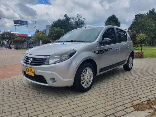 Renault Sandero 2012 - $32.000.000 | Rival
