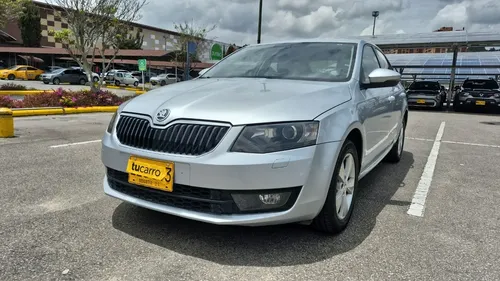 Skoda Octavia 2015 - $50.000.000 | Rival