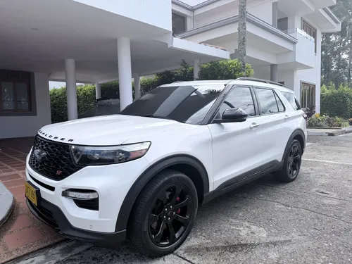 Ford Explorer 2021 - $140.521.000 | Rival